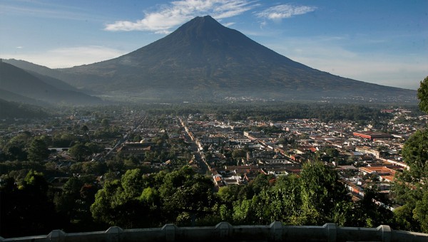 Descubre la cultura y bellezas naturales de Guatemala.